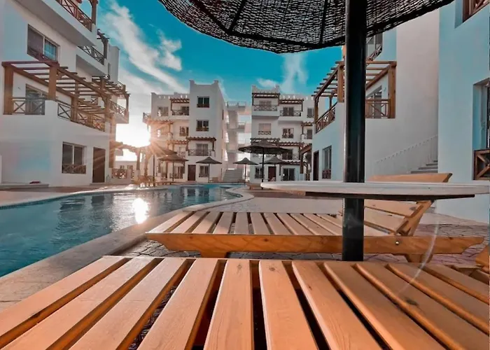 The Nest - Tiran View Appartement *