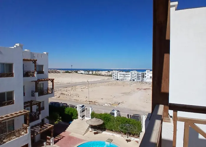 The Nest - Tiran View Appartement