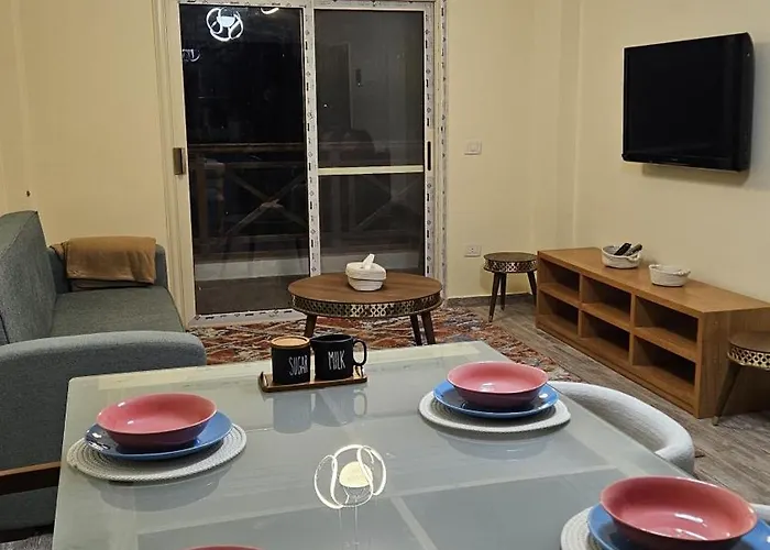The Nest - Tiran View Appartement *